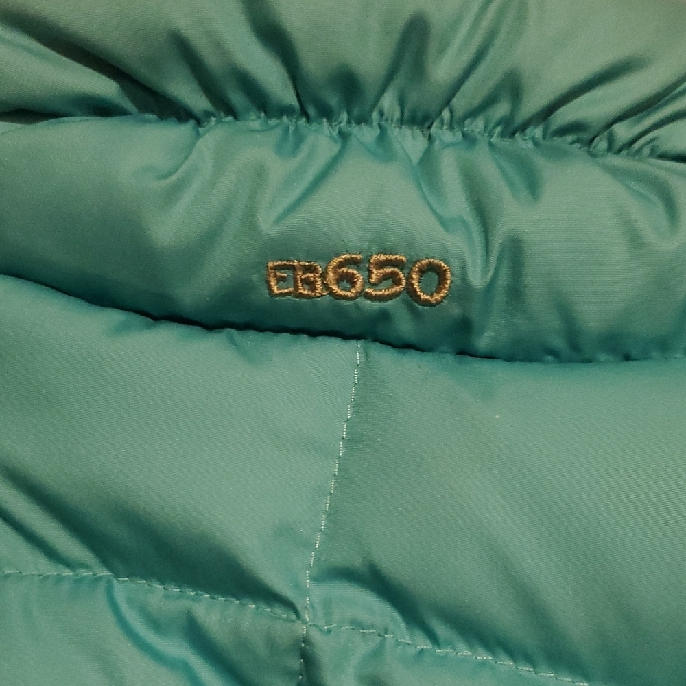 Eddie Bauer Women's Teal Puffer Vest - Picture 4 of 6